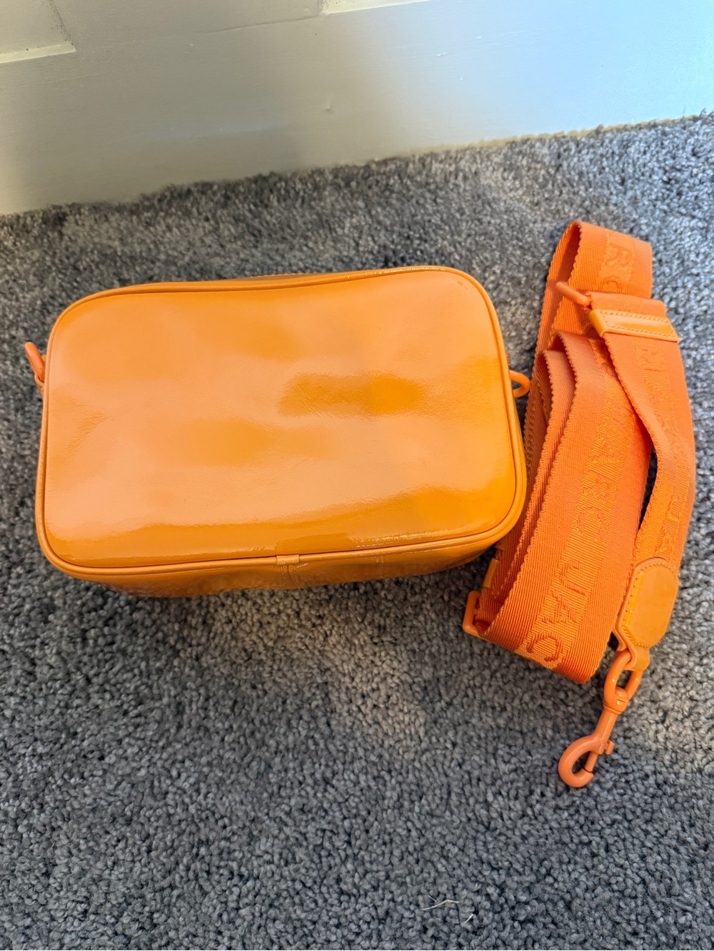 Marc Jacobs Crossbody - Picture 3 of 6
